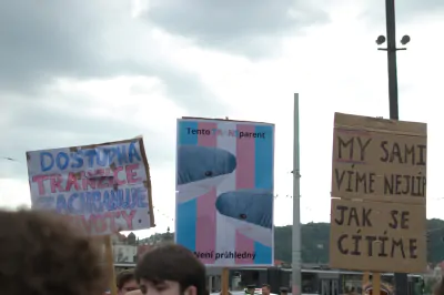 Banner reading “This transparent is not transparent”